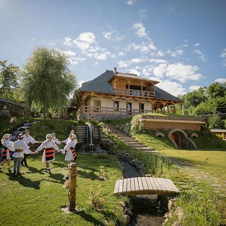 Glodeanca Hotel Buitenkant foto