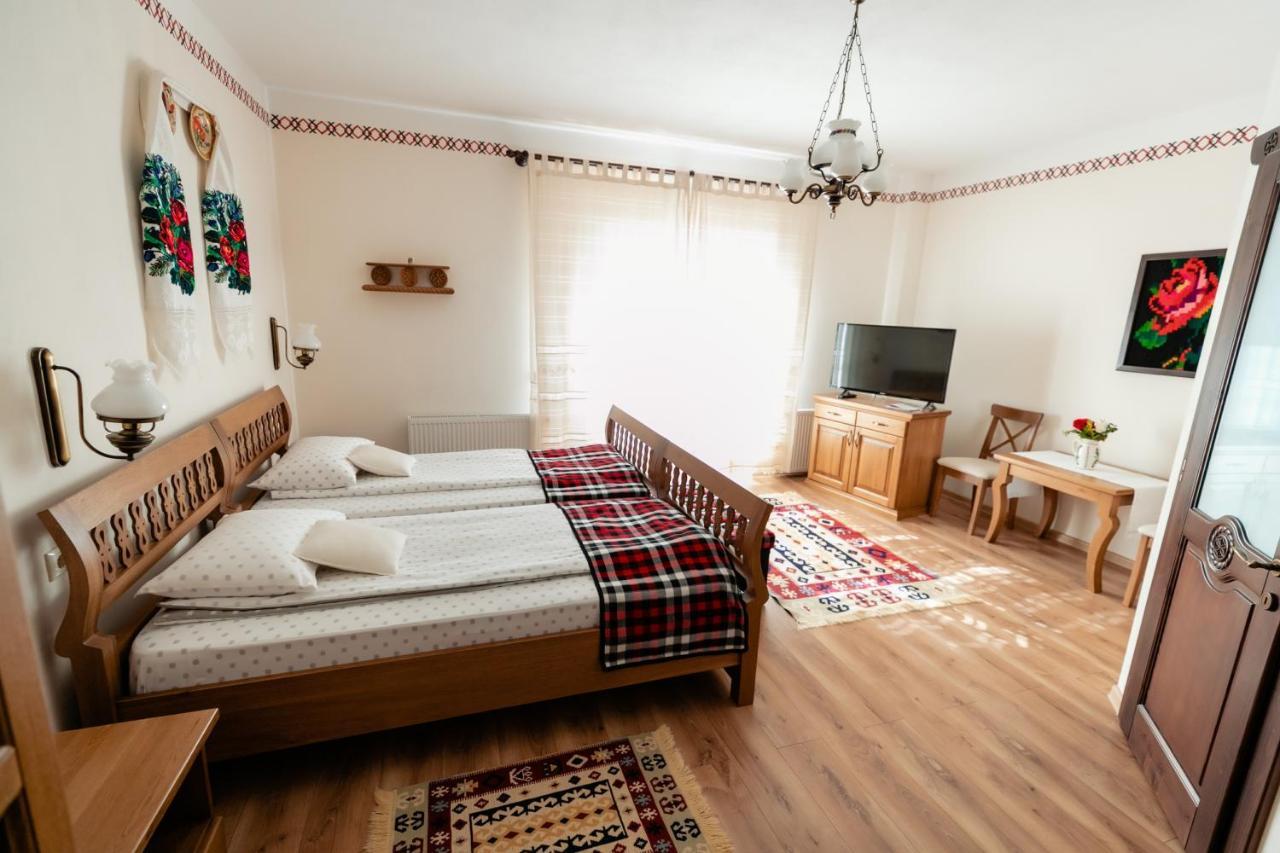 Glodeanca Hotel Buitenkant foto