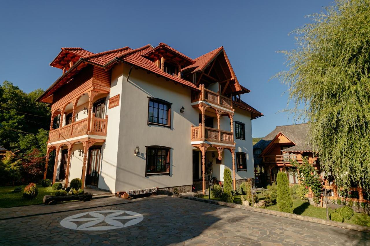 Glodeanca Hotel Buitenkant foto