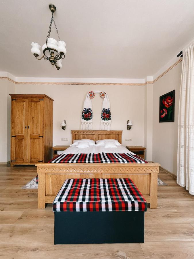 Glodeanca Hotel Buitenkant foto