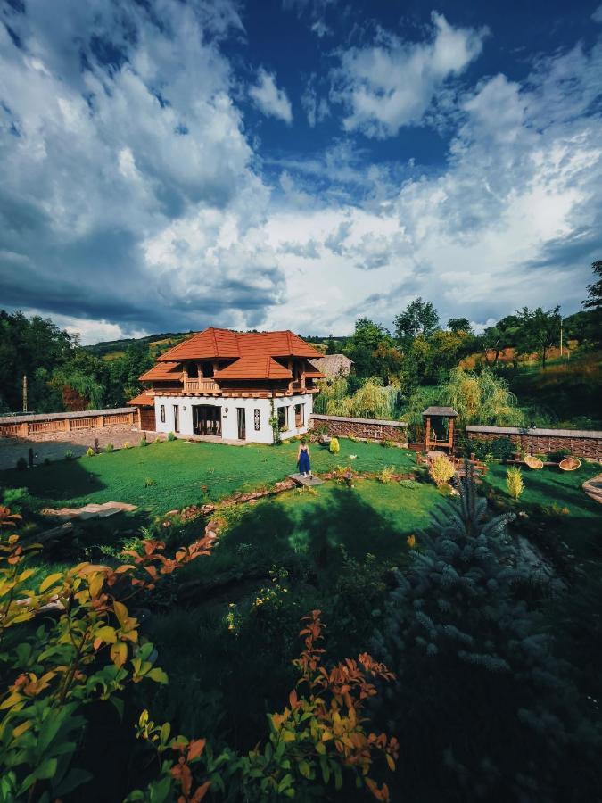Glodeanca Hotel Buitenkant foto