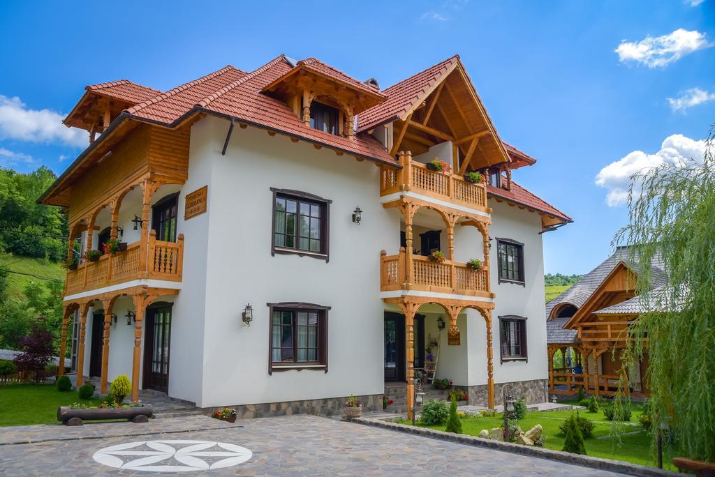 Glodeanca Hotel Buitenkant foto