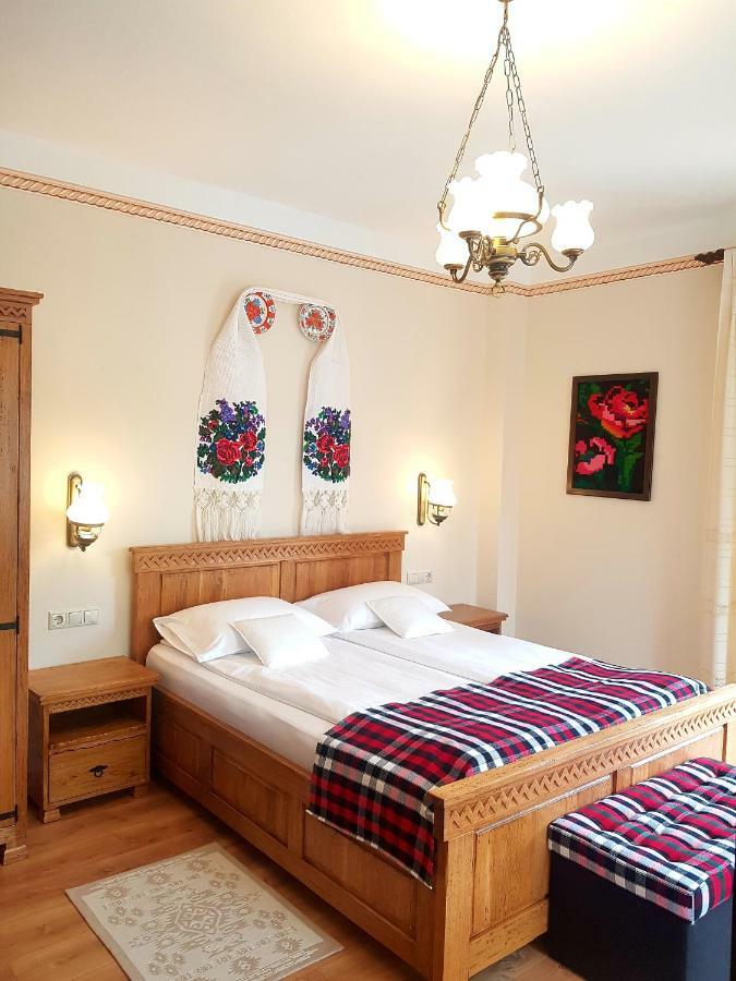 Glodeanca Hotel Buitenkant foto